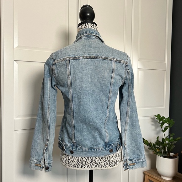 Levi’s Denim jean jacket in size XS - Picture 2 of 6